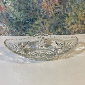 Anchor Hocking Clear Glass Serving Bowl Holiday Treat 9" Long